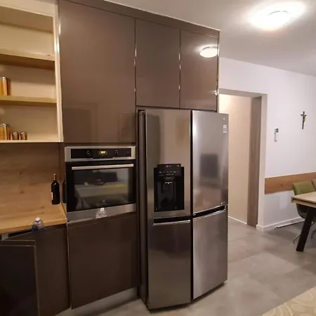 Apartment Petrus Petrcane