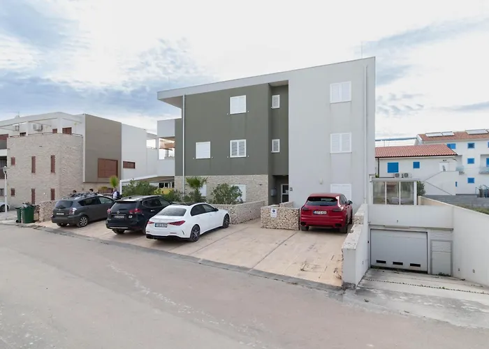 Apartment Petrus Petrcane