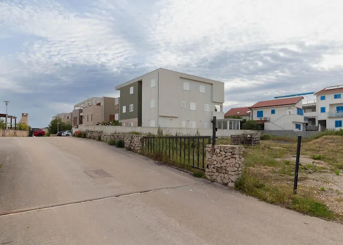 Petrus Apartment Petrcane